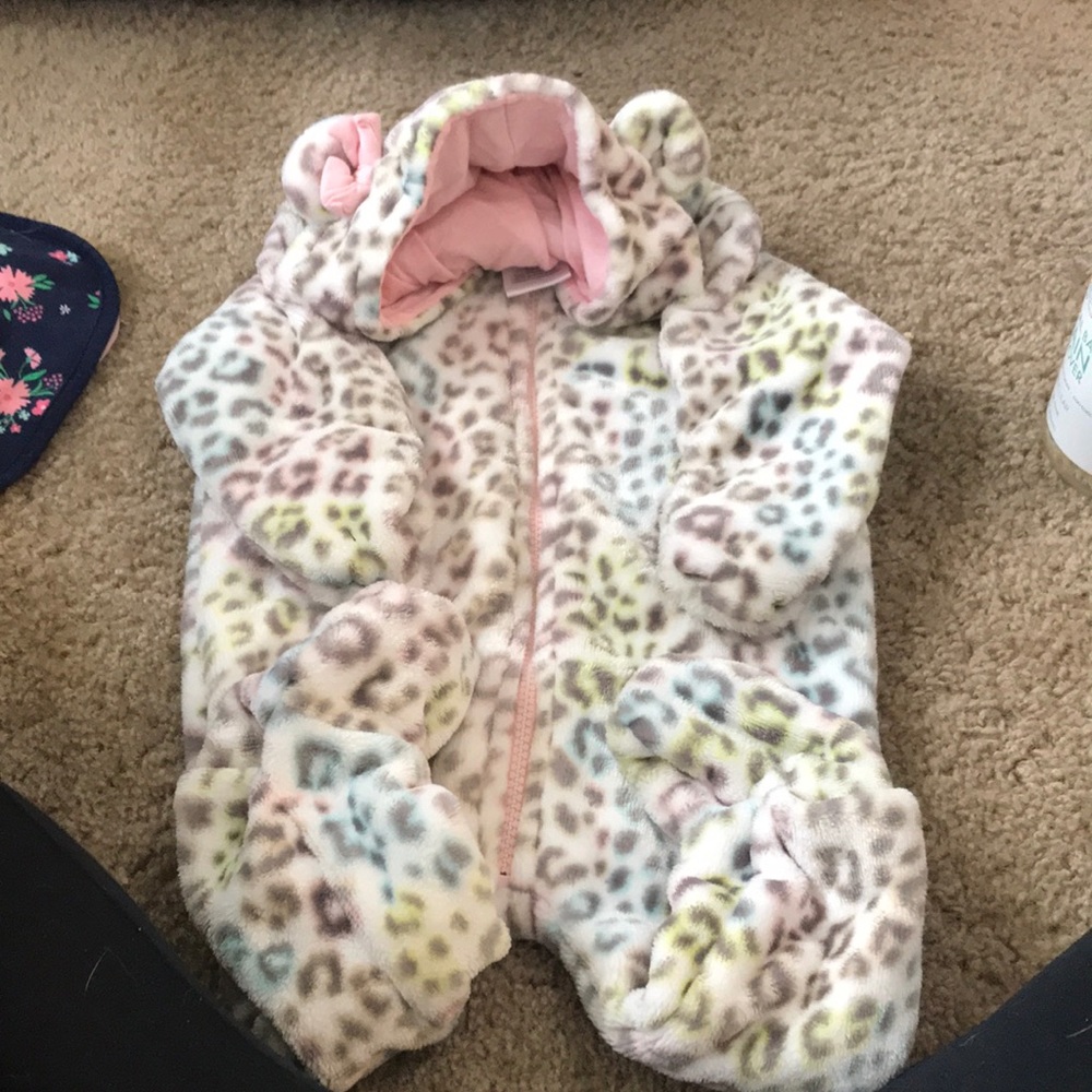 Light weight snow suit